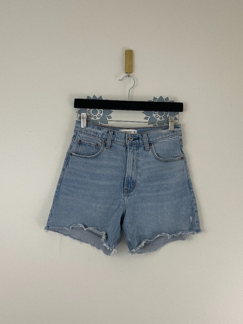 Abercrombie & Fitch Cut Off Denim High Rise The Dad Shorts Size 4/27
